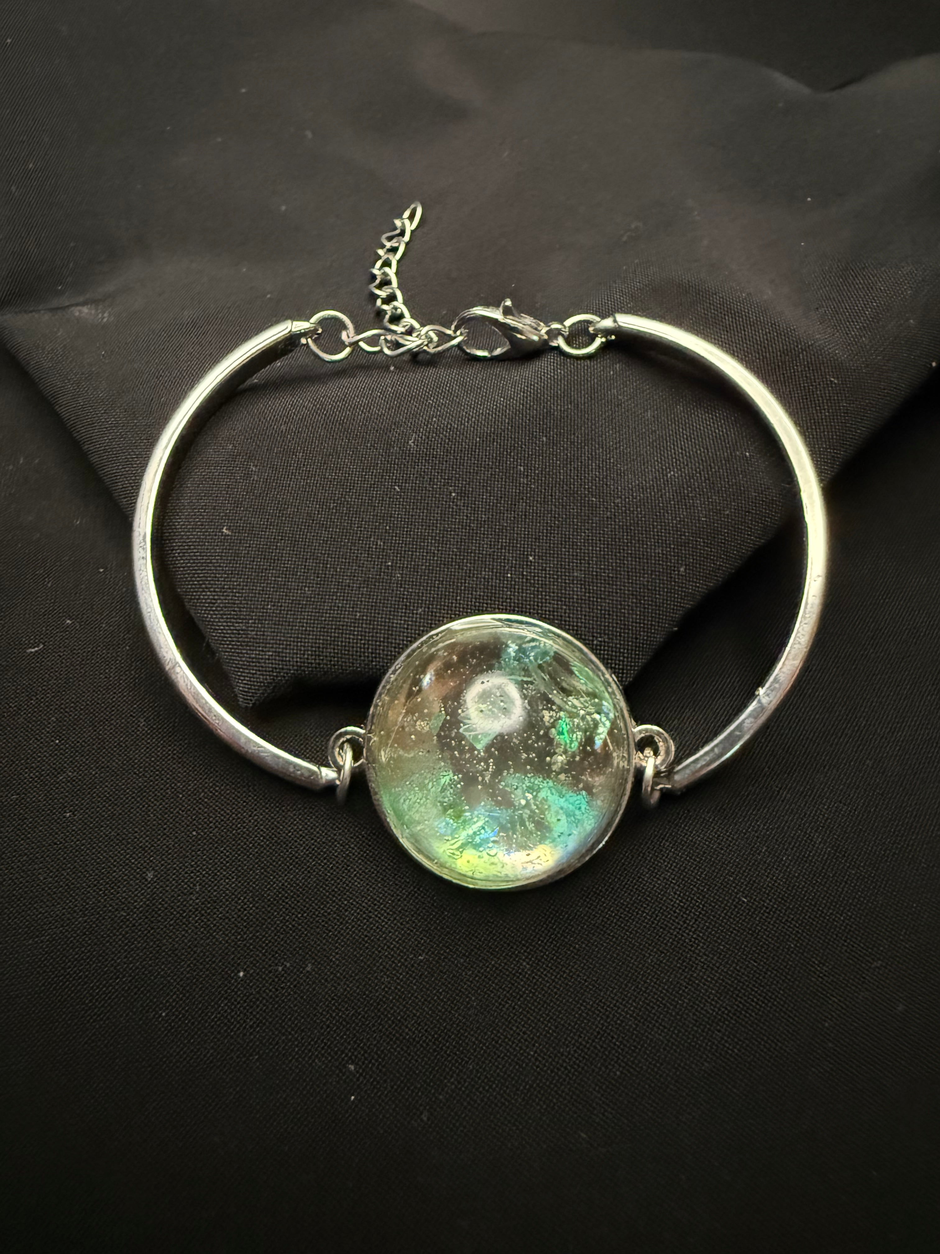 Clear Little Flake Bracelet